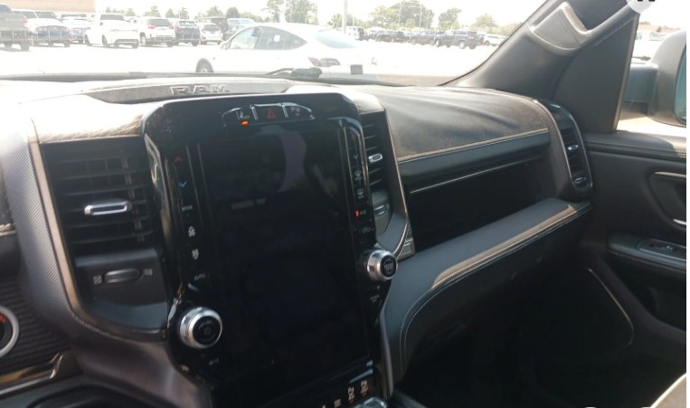 Photo 5 of this RAM 1500