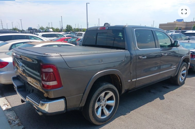 Photo 3 of this RAM 1500