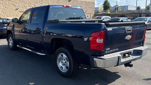 Photo 2 of this CHEVROLET SILVERADO 1500