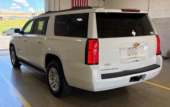 Photo 2 of this CHEVROLET SUBURBAN