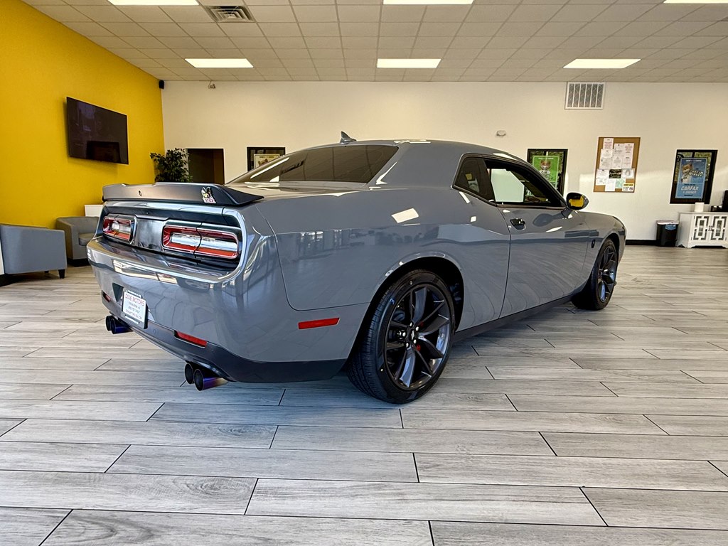 Photo 6 of this DODGE CHALLENGER
