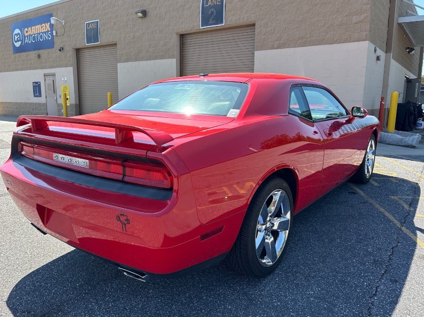 Photo 2 of this DODGE CHALLENGER