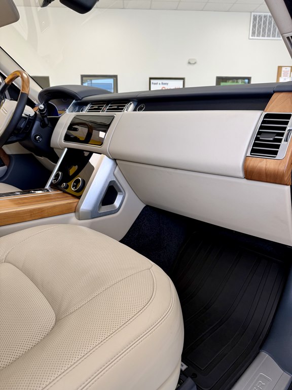 Photo 12 of this LAND ROVER RANGE ROVER