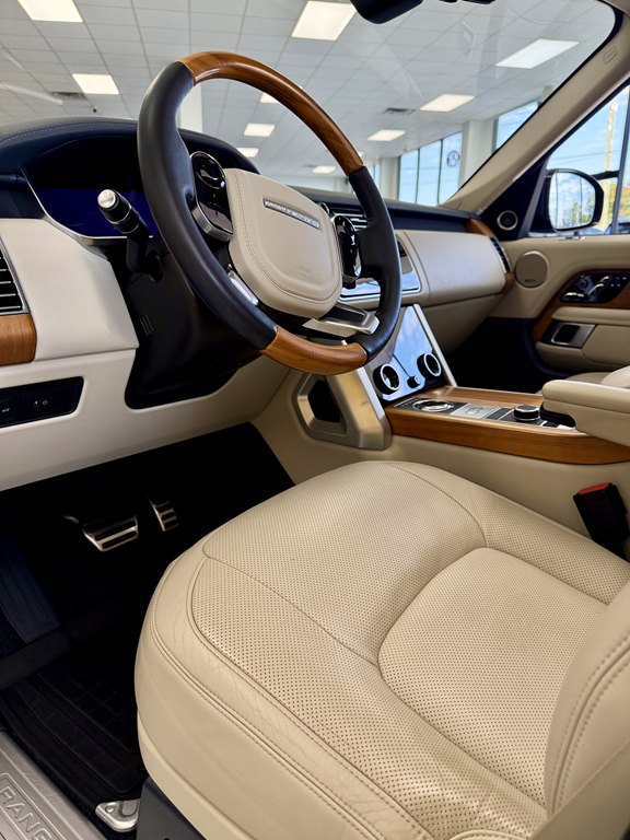 Photo 13 of this LAND ROVER RANGE ROVER