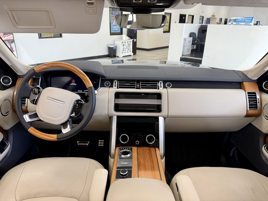 Photo 10 of this LAND ROVER RANGE ROVER