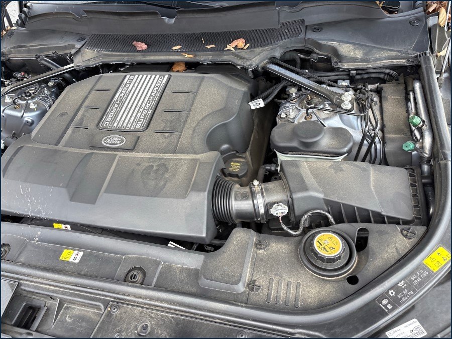 Photo 6 of this LAND ROVER RANGE ROVER