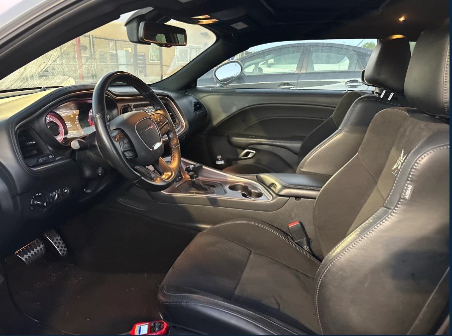 Photo 4 of this DODGE CHALLENGER