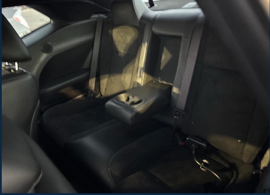 Photo 6 of this DODGE CHALLENGER