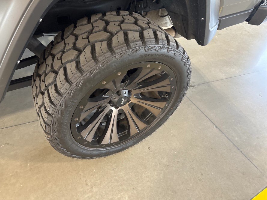 Photo 6 of this JEEP GLADIATOR