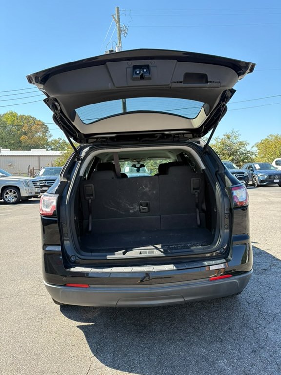 Photo 6 of this CHEVROLET TRAVERSE