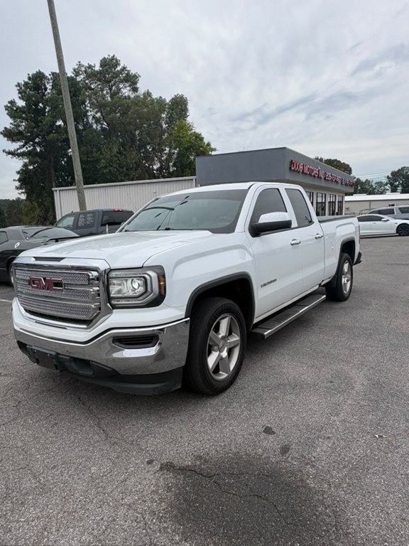 Photo 3 of this GMC SIERRA