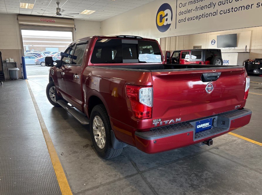 Photo 2 of this NISSAN TITAN