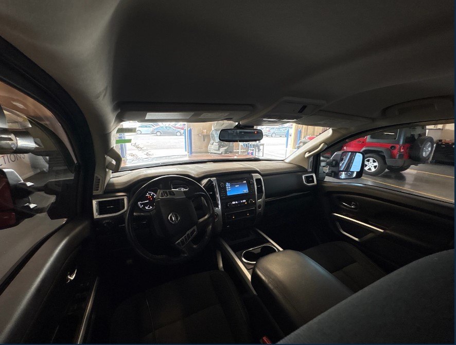 Photo 5 of this NISSAN TITAN