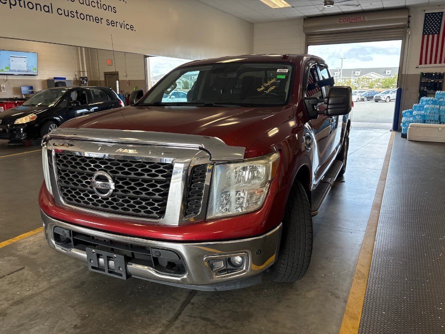 2017 NISSAN TITAN
