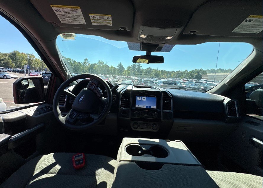 Photo 3 of this FORD F150