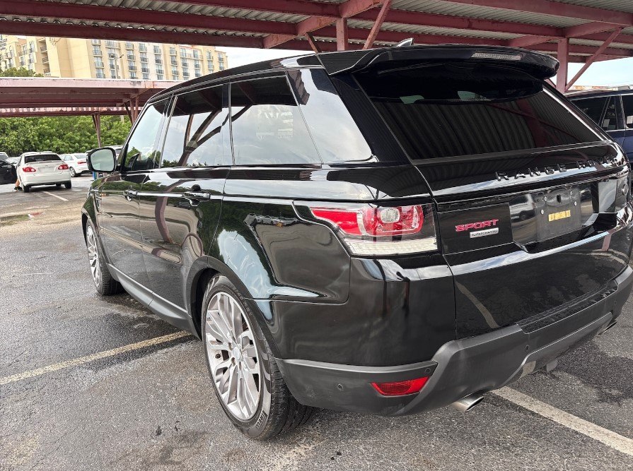 Photo 2 of this LAND ROVER RANGE ROVER SPO