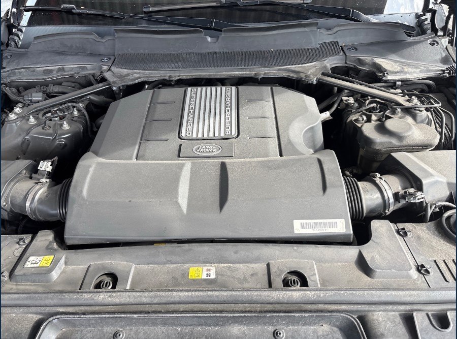 Photo 8 of this LAND ROVER RANGE ROVER SPO