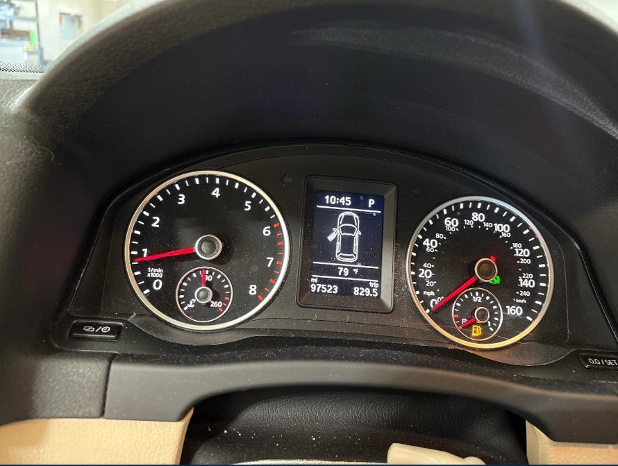 Photo 5 of this VOLKSWAGEN TIGUAN