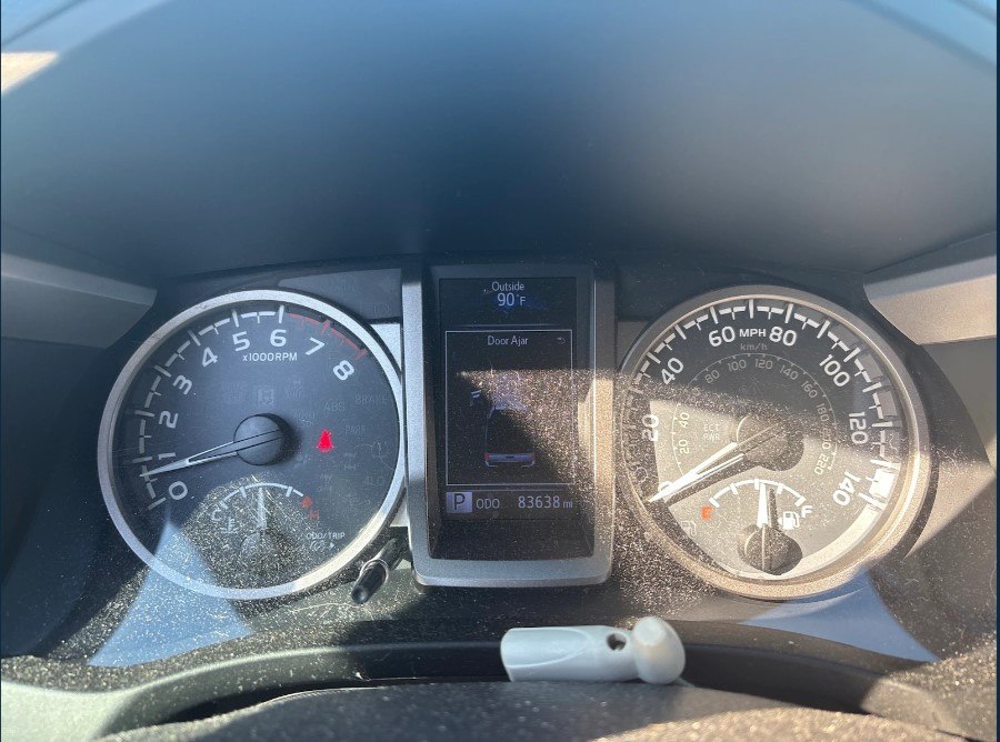 Photo 4 of this TOYOTA TACOMA