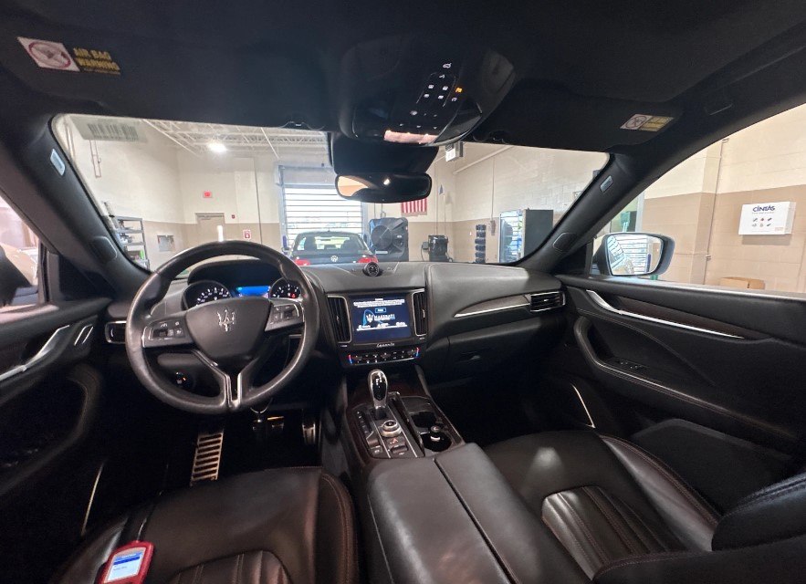 Photo 5 of this MASERATI LEVANTE