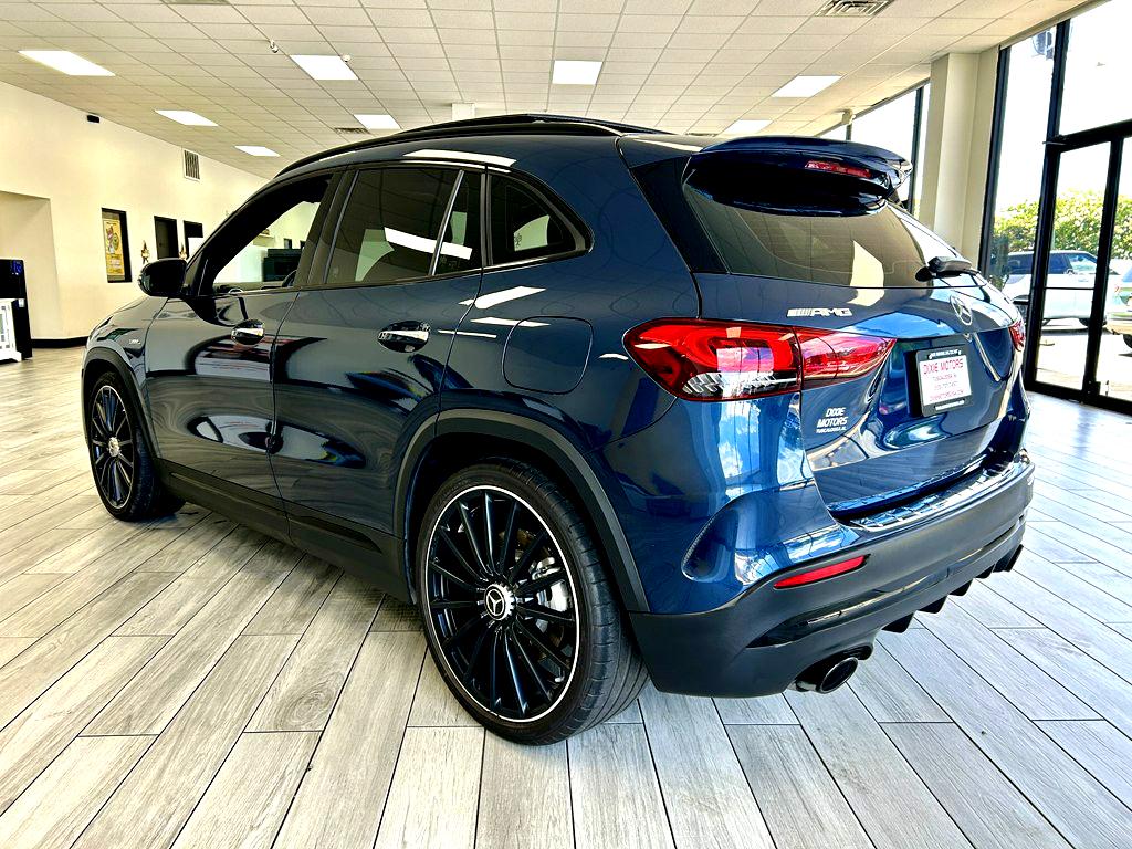 Photo 7 of this MERCEDES-BENZ GLA