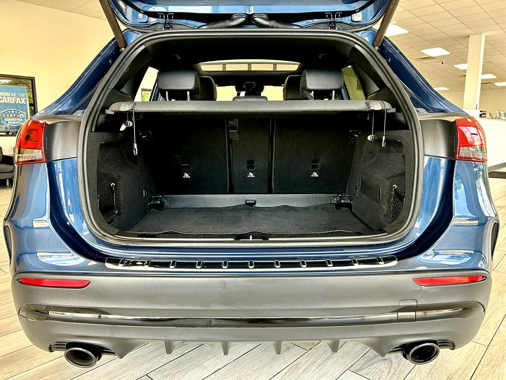Photo 9 of this MERCEDES-BENZ GLA