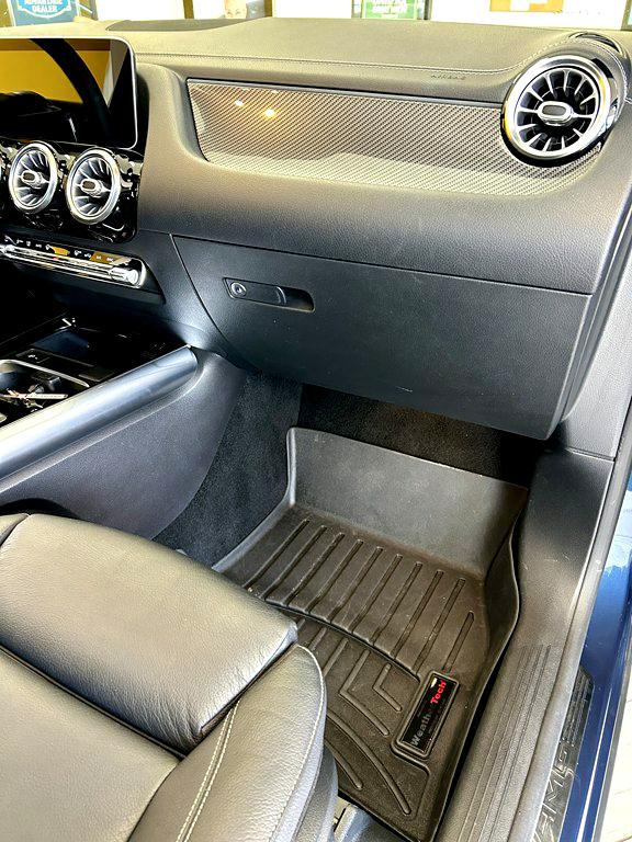Photo 11 of this MERCEDES-BENZ GLA