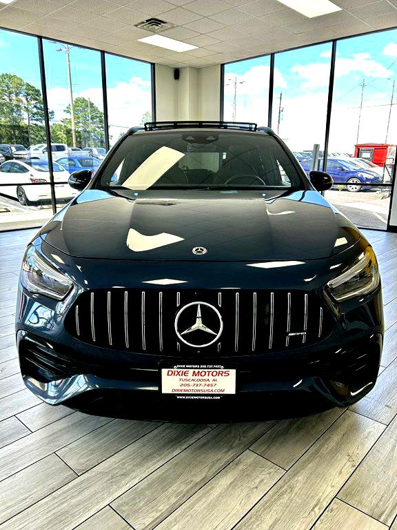 Photo 2 of this MERCEDES-BENZ GLA