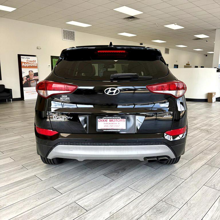 Photo 8 of this HYUNDAI TUCSON