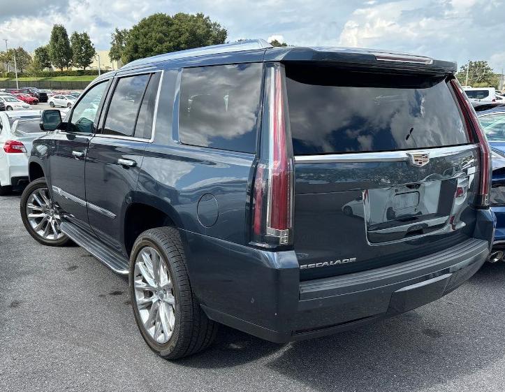 Photo 2 of this CADILLAC ESCALADE