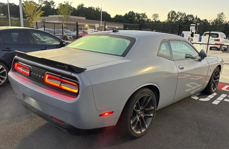 Photo 2 of this DODGE CHALLENGER