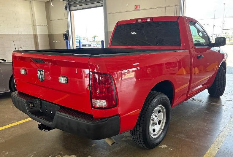 Photo 2 of this RAM 1500