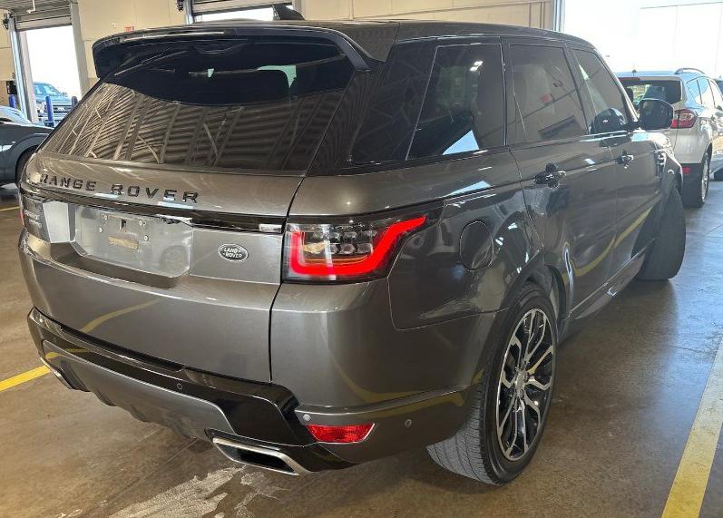 Photo 2 of this LAND ROVER RANGE ROVER SPO