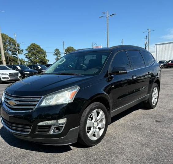 Photo 3 of this CHEVROLET TRAVERSE