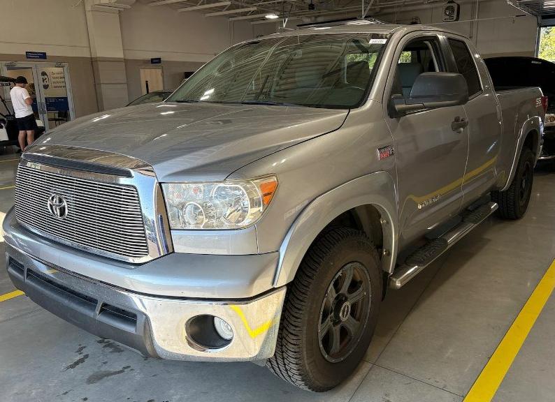 2012 TOYOTA TUNDRA