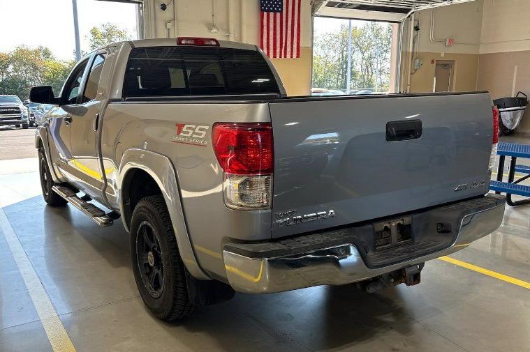 Photo 2 of this TOYOTA TUNDRA