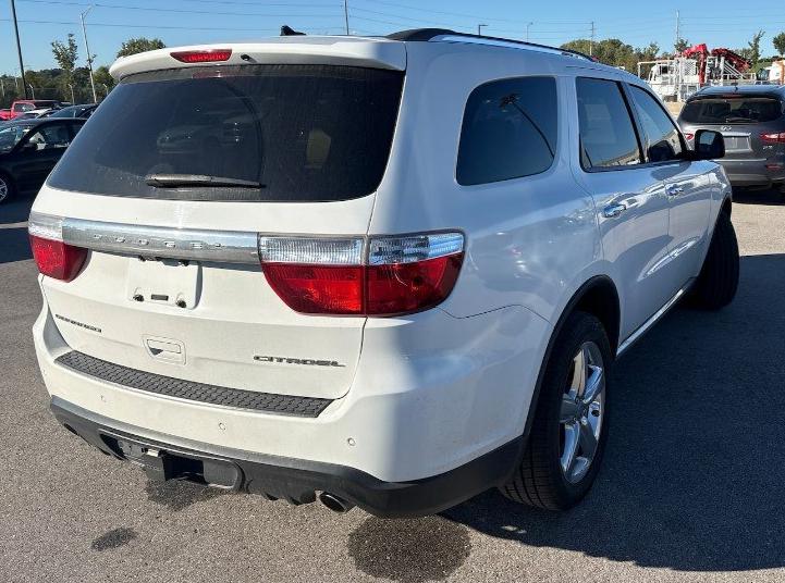 Photo 2 of this DODGE DURANGO