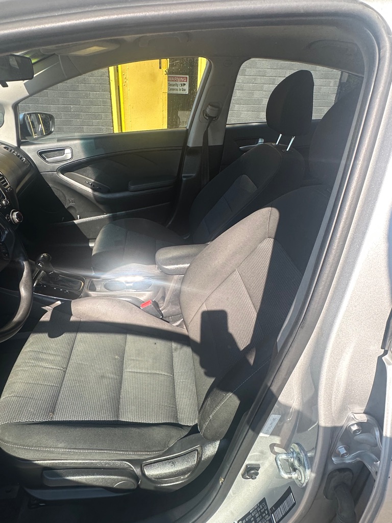 2017 Kia Forte #11