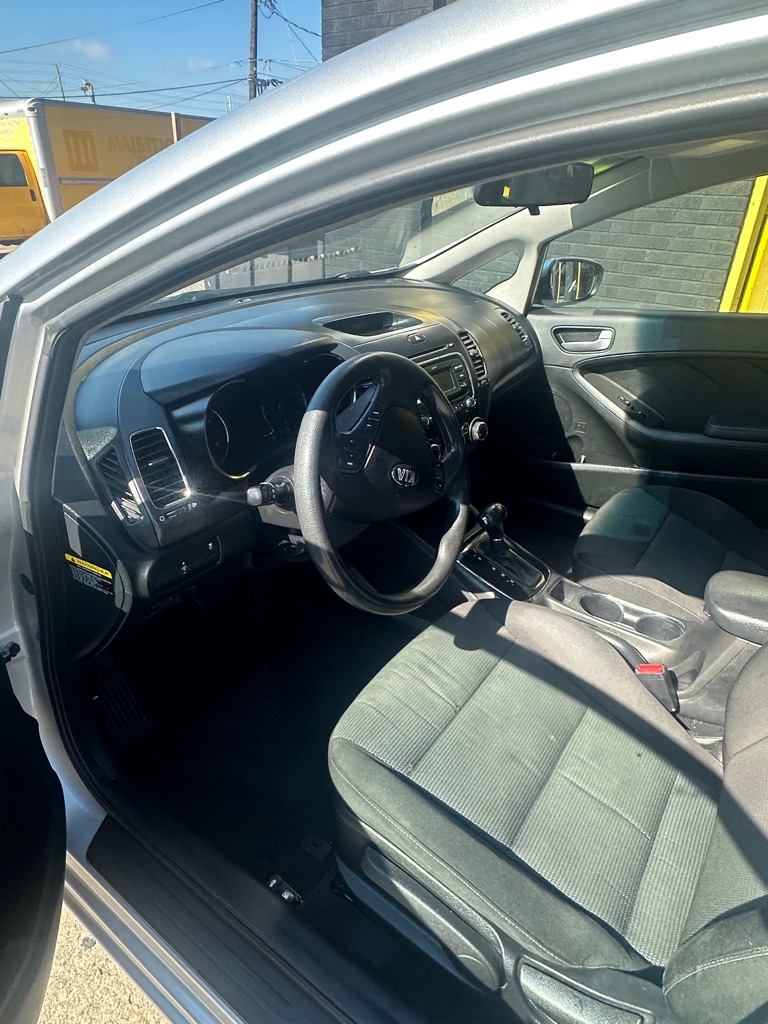 2017 Kia Forte #10