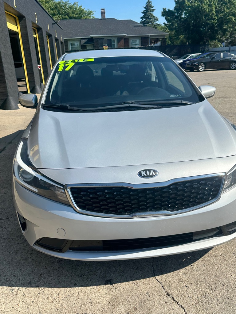 2017 Kia Forte #3