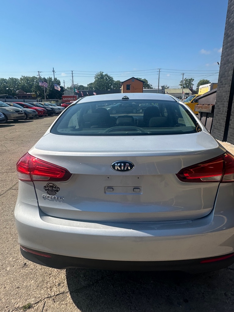 2017 Kia Forte #6