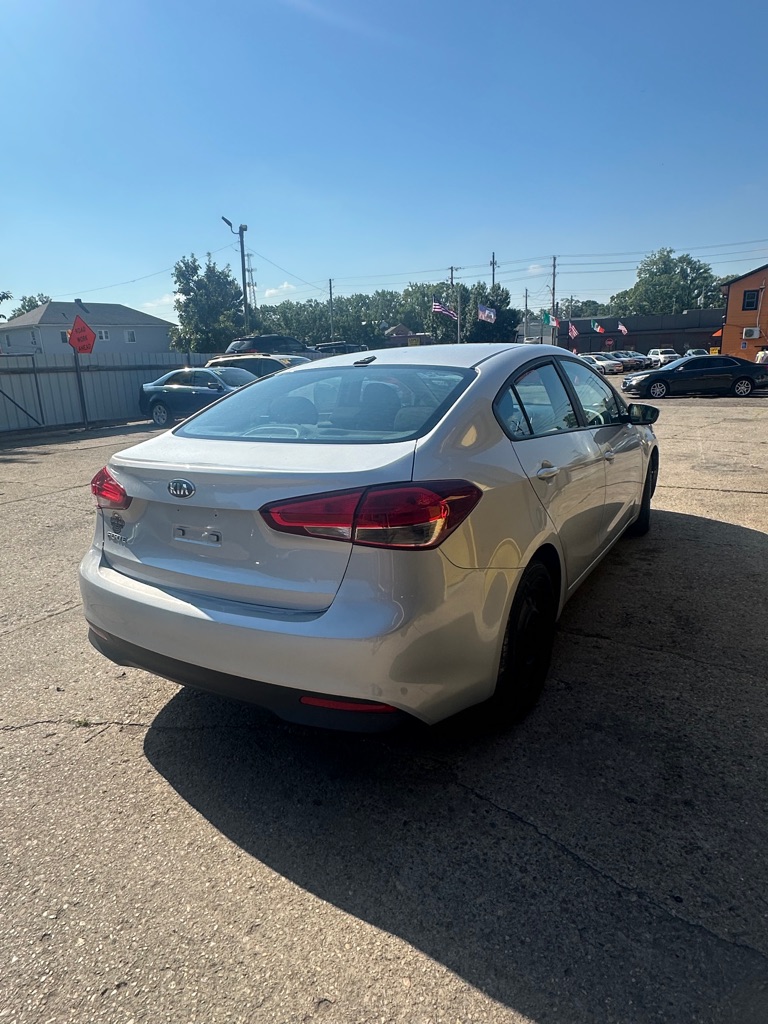 2017 Kia Forte #5