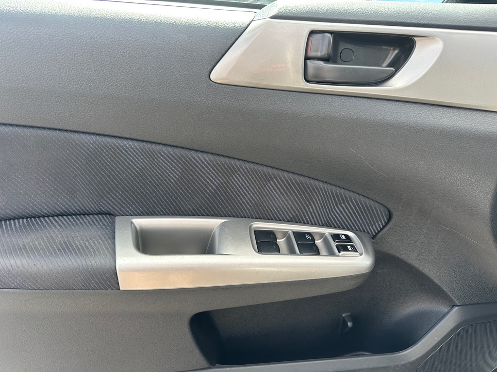 Photo 14 of this SUBARU FORESTER
