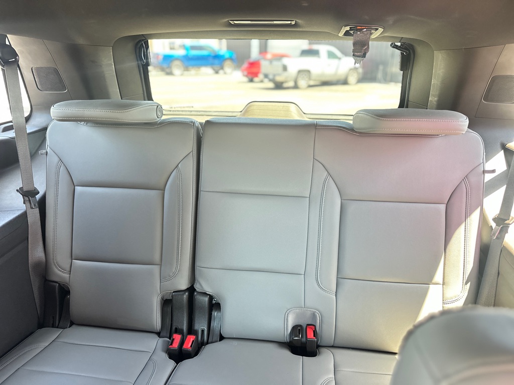 Photo 35 of this CHEVROLET TAHOE