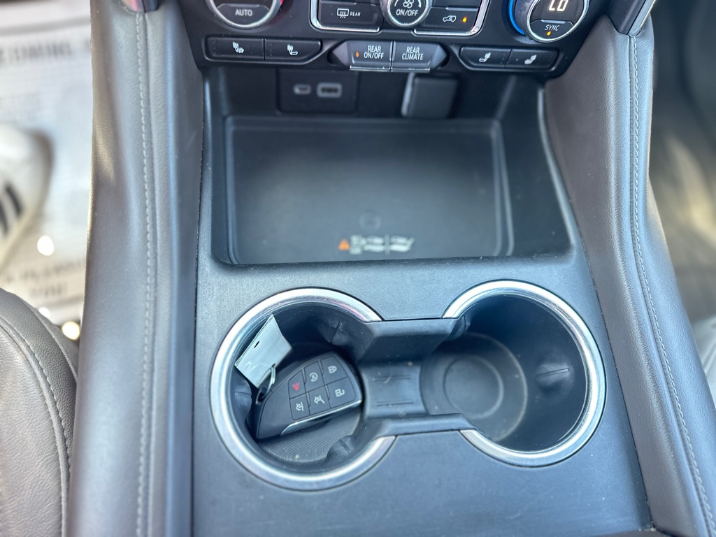 Photo 26 of this CHEVROLET TAHOE