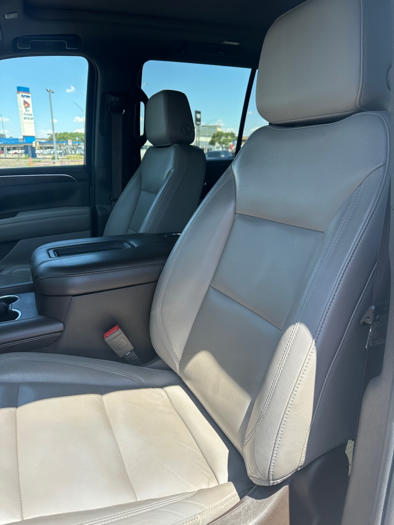 Photo 20 of this CHEVROLET TAHOE