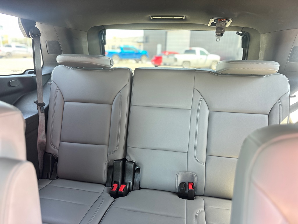 Photo 34 of this CHEVROLET TAHOE