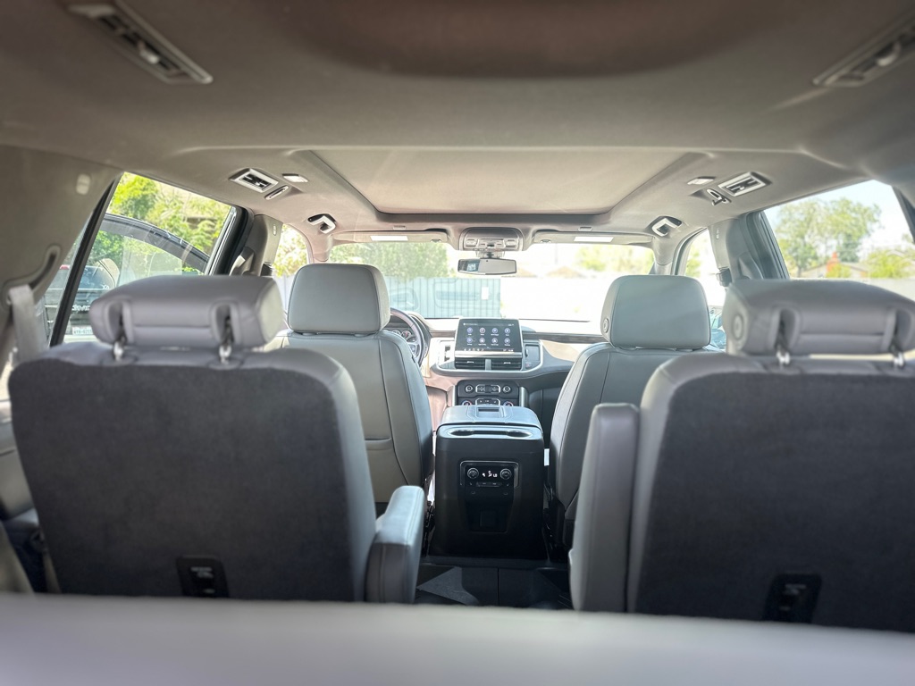 Photo 37 of this CHEVROLET TAHOE