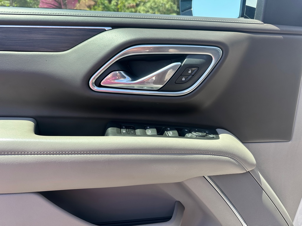 Photo 17 of this CHEVROLET TAHOE