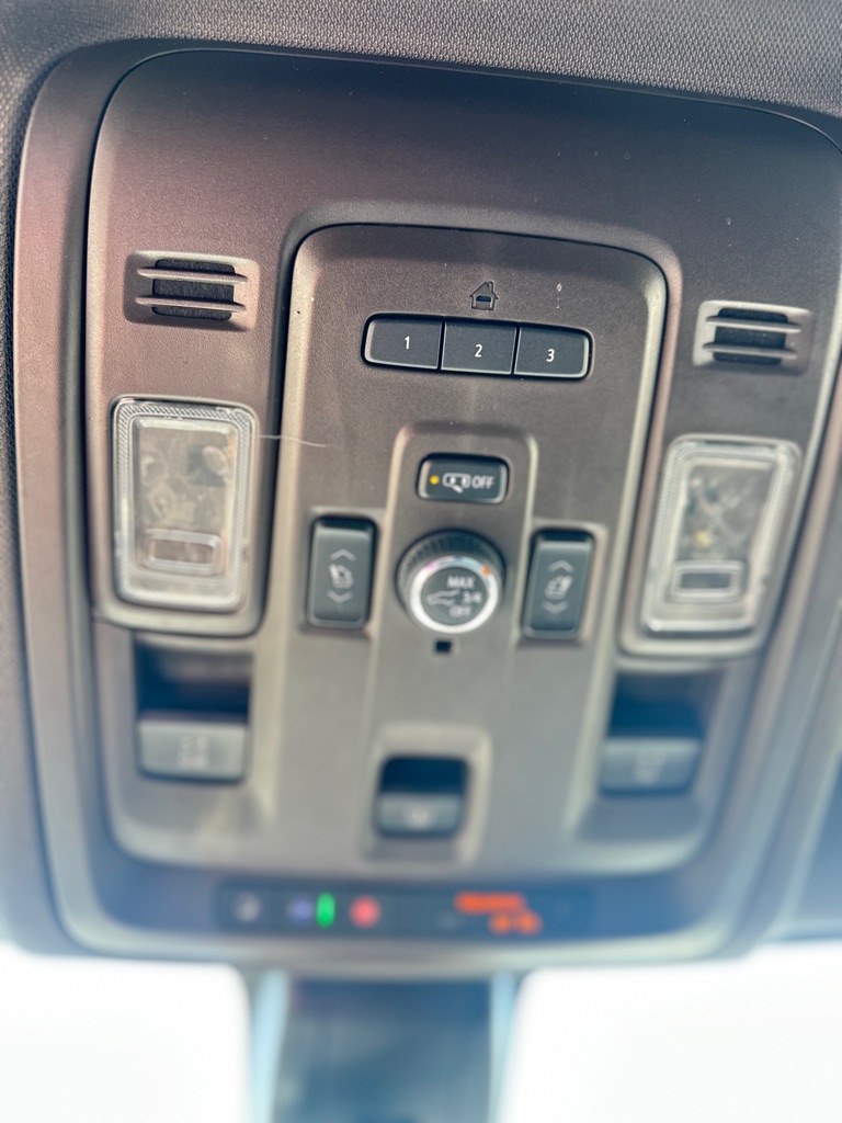 Photo 27 of this CHEVROLET TAHOE